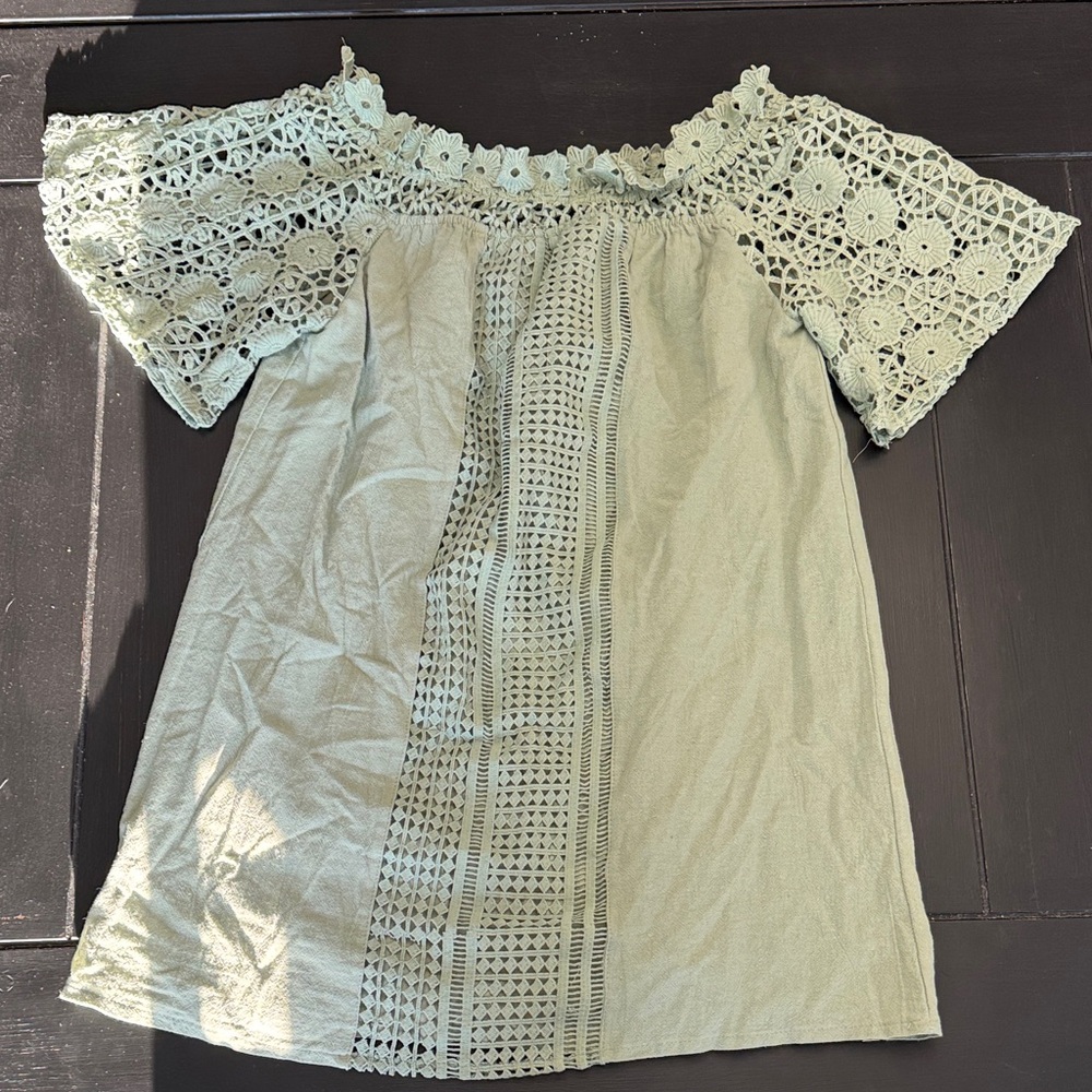 Chic Strapless Lace Dress in Light Green